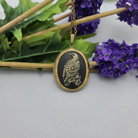 antiqued-brass-oval-eagle-cameo-photo-locket-necklace