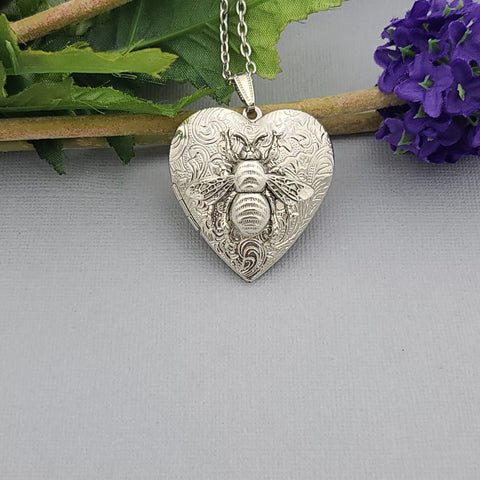 Heart Silver Bee Keepsake Photo Locket Vintage Jewelry Gift for Her Locket Necklace .